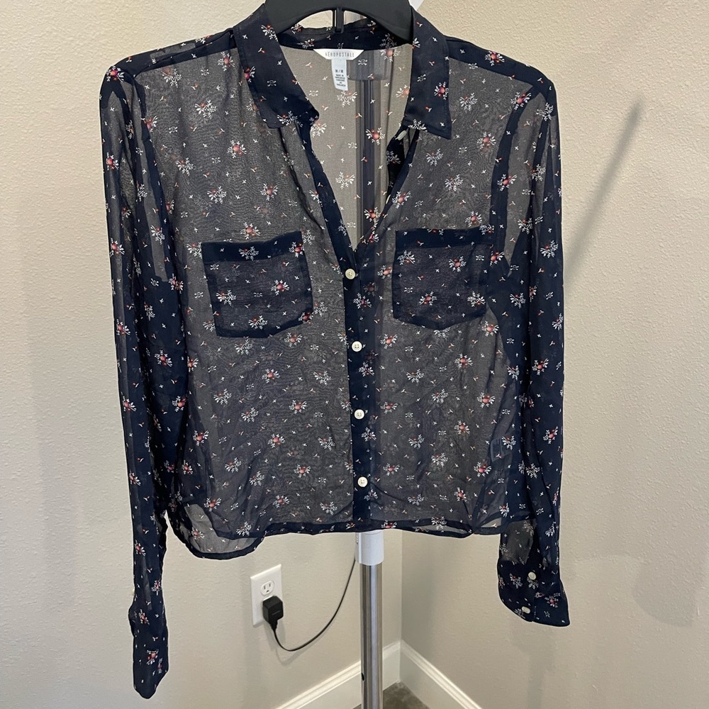 Women’s Aeropostale sheer long sleeve shirt (size medium)